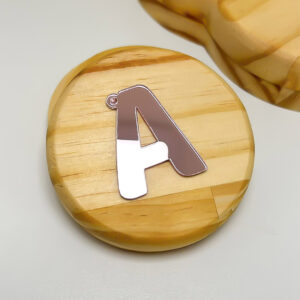 Kit 10 chaveiro letras acrílico espelhado iniciais 3x2,5cm