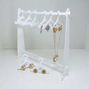 Expositor joias acrílico + 8 cabides p/ brincos e colares